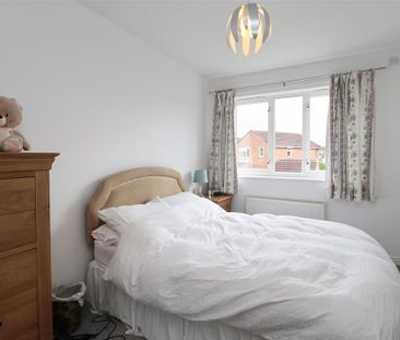 3 bedroom semi-detached house to rent - Photo 3