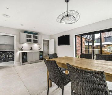 5 bedroom detached house to rent - Photo 5