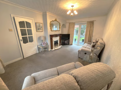 1 bedroom in a house share to rent - Photo 1