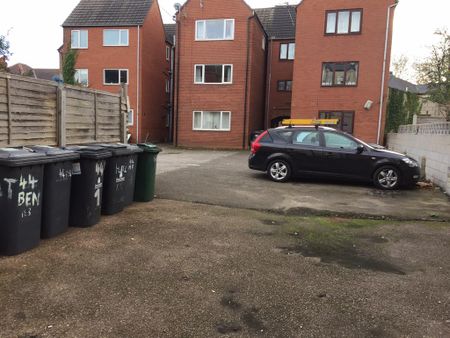 1 bedroom flat to rent - Photo 2