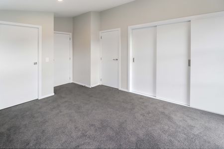 Naenae Living - Photo 2