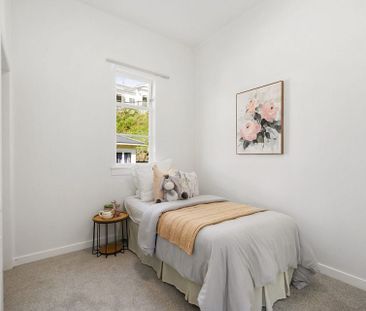 Four-Bedroom Character Home with Spectacular Views - Photo 2