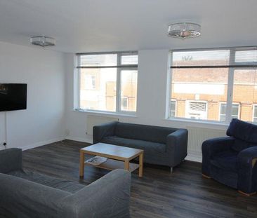 4 bedroom apartment to rent - Photo 2