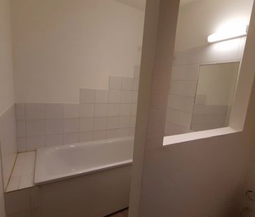 Location Appartement 2 pièces 42m² - Photo 3