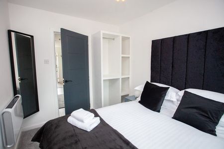 Main Street - Photo 5