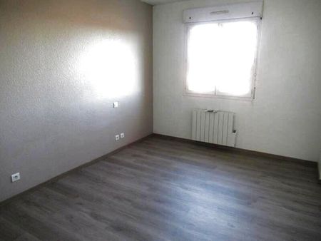 Location Appartement 2 pièces 53m² LA PRIMAUBE 12450 - Photo 2