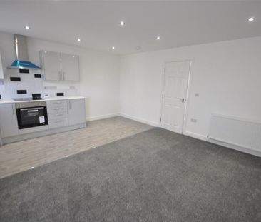 1 bedroom penthouse to rent - Photo 5