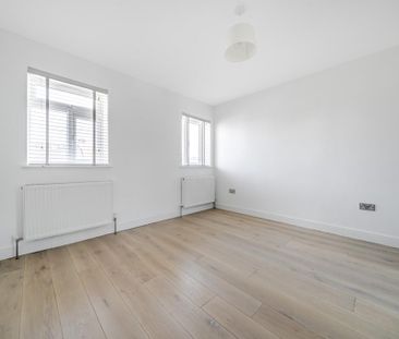 4 bedroom detached house to rent - Photo 5