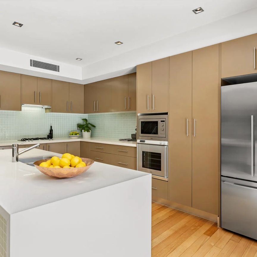 6 Month Lease ONLY - Expansive 2 Storey home with lock up garage close to Rozelle Parklands and Light rail - - Photo 1