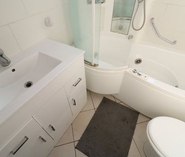 Room in a Shared Flat, Sequoia House, SE16 - Photo 5