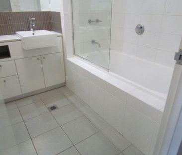 FURNISHED UNIT IN THE HEART OF THE CITY - Photo 2