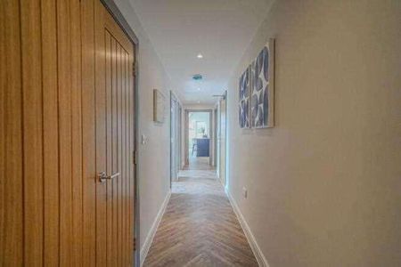 Oak Tree Place, Tanworth Lane, Solihull, B90 - Photo 2