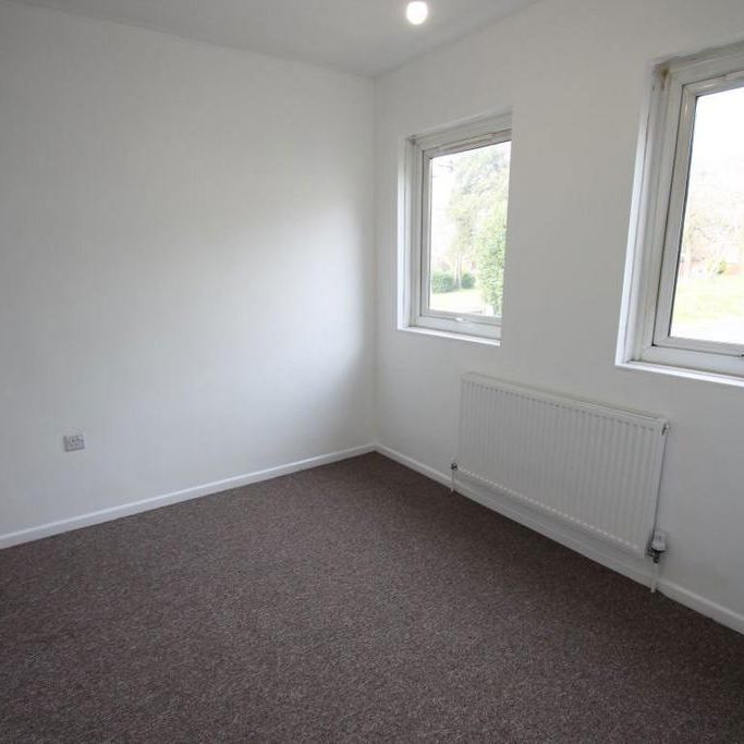 2 bedroom bungalow to rent - Photo 1