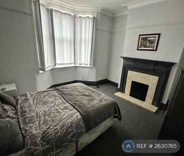 1 bedroom in a flat share to rent - Photo 6