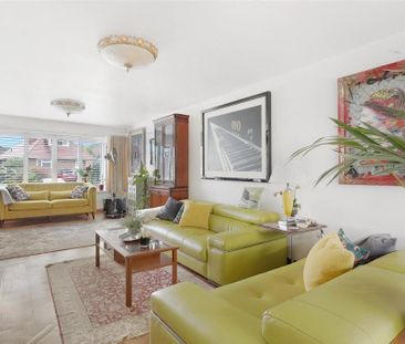 5 bedroom detached house to rent - Photo 2