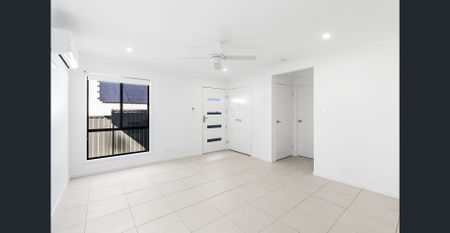 Cozy One Bedroom Home - Near New - Photo 3