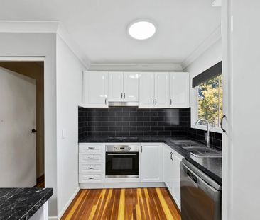 3-bedroom cutie with huge workshop/storage shed out back - Photo 5