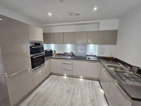 2 Bed Flat, Hoffmans Road, E17 - Photo 5