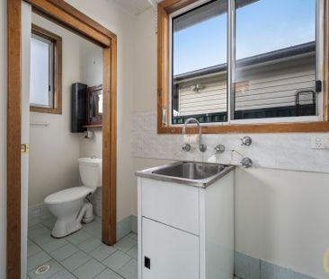 Large, Tidy Home in a Prime Location!! - Photo 4