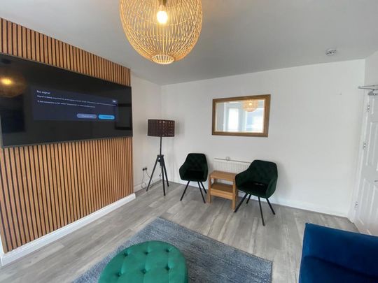 1 bedroom in a house share to rent - Photo 1