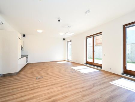 Pronájem bytu 1+kk 51 m2 - Fotografie 2