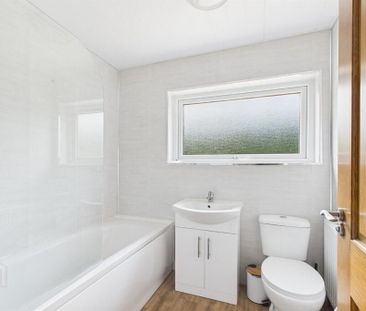 81 Seahill Road, Holywood, BT18 0DW - Photo 6