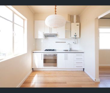 6/36 May Street, Preston, Vic 3072 - Photo 3