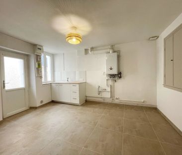 Location Maison 2 pièces 44m² LE MAY SUR EVRE 49122 - Photo 1