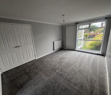 2 bedroom ground floor flat to rent - Photo 1