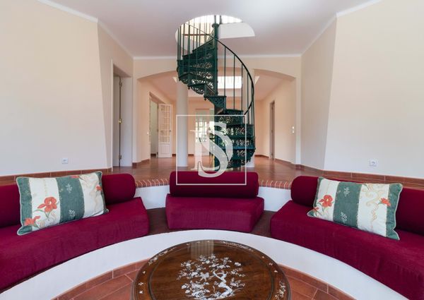 Moradia T8 em Setúbal