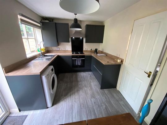2 bedroom terraced house to rent - Photo 1