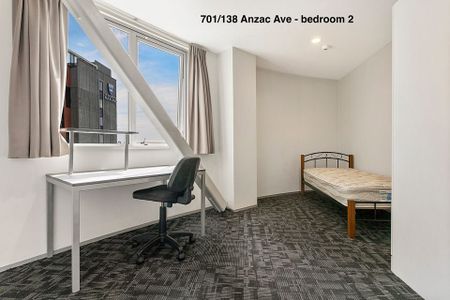 Spacious two bedroom apartment, great location - Photo 3