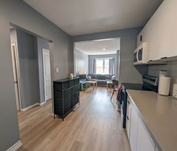 5824 Main St, Niagara Falls (C) - 1 Bedroom Apartment - Photo 2