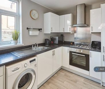 2 bedroom end of terrace house to rent - Photo 6