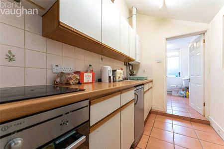 3 bedroom terraced house to rent - Photo 3