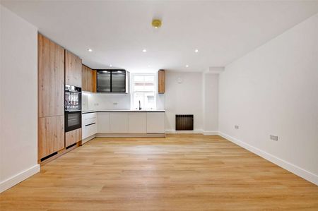 Banking Quarter  Exclusive Two-Bedroom Residences in the Heart of Bristol - Photo 2