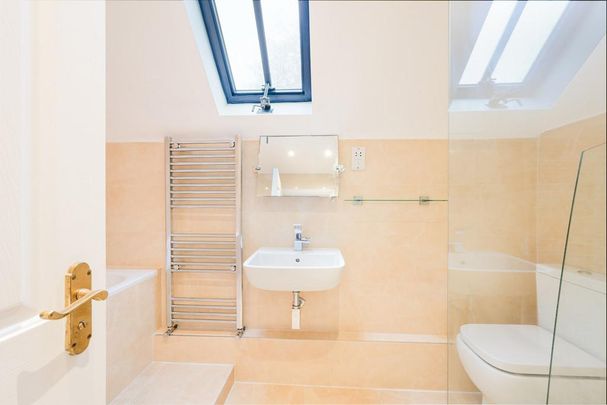 3 bedroom apartment to rent - Photo 1