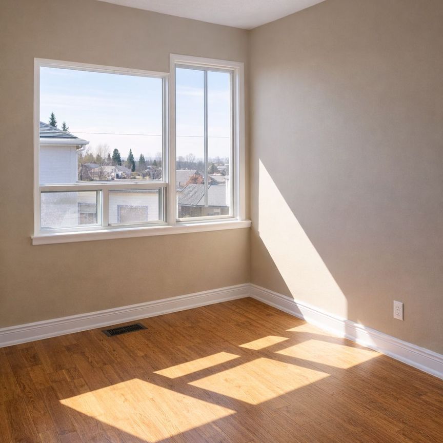 For Lease - 166 Schell Avenue Unit# Main, Toronto, Ontario - Photo 1