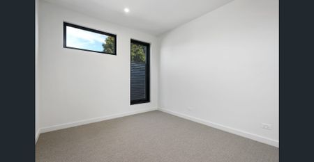 Chique two bedroom apartment - 6 or 12 Month Lease - Photo 2