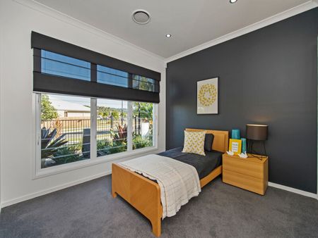 Stunning Ex-Display Home in Ormeau Ridge – Luxury Living With Low-Maintenance Appeal - Photo 5