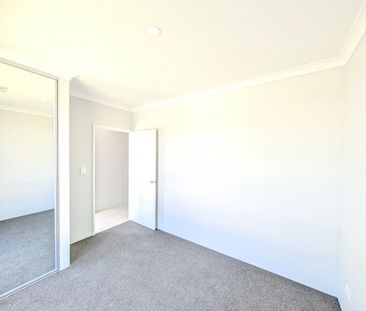 BRAND NEW - Spacious Home! - Photo 5