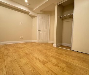 For Lease - 100 Larratt Lane, Richmond Hill, Ontario - Photo 1