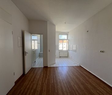 Dresden-Pieschen - Schöne 2-Zimmerwohnung mit offener Küche im Dach... - Photo 1