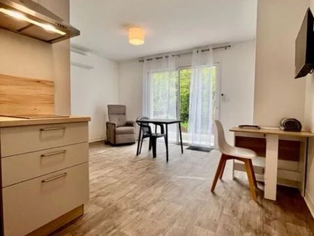 Location Studio 25 m2 à Saint-Clair-de-la-Tour - Photo 3