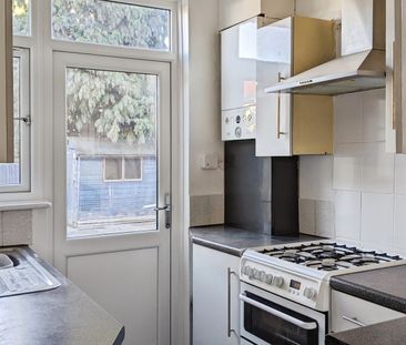 Waddon Court Road, Croydon - Photo 5