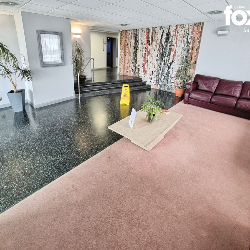 2 bed flat to rent in Tower Court, 14 West Cliff Road, Bournemouth, Dorset, BH2 5HA - Photo 1