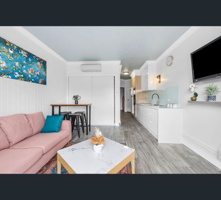 UNIT 3/141-143 GRAFTON STREET, Cairns City, Qld 4870 - Photo 1