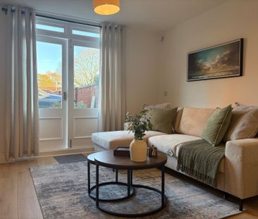 High Street - Photo 2