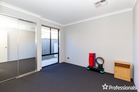 27 Lindt Crescent, Byford WA 6122 - Photo 2