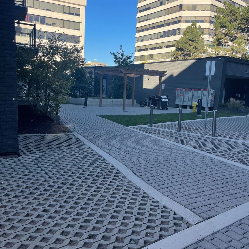 For Lease - 402 The East Mall N/A Unit# 119, Toronto, Ontario - Photo 1